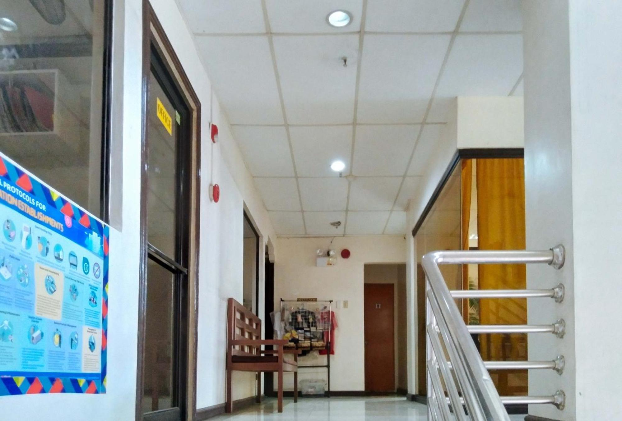 Reddoorz Near Ormoc Port Terminal Hotel Buitenkant foto
